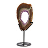 Amethist (galaxy) met agaat portal op standaard 22,4 x 17,6 x 1,4 cm | 910 gram