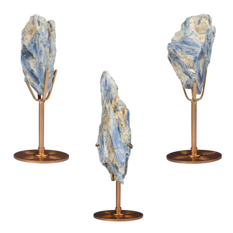Kyaniet kristal op goudkleurige standaard 200 - 250 gram