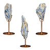 Kyaniet kristal op goudkleurige standaard 200 - 250 gram