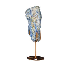 Kyaniet kristal op goudkleurige standaard 16,5 x 3,9 x 2,6 cm | 907 gram