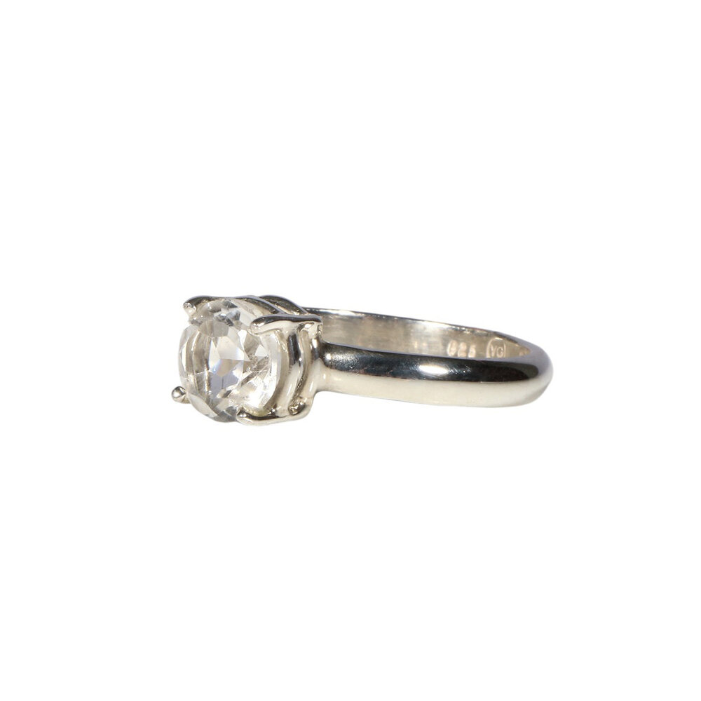 Zilveren ring bergkristal maat 19 | rond facet gezet 0,8 cm