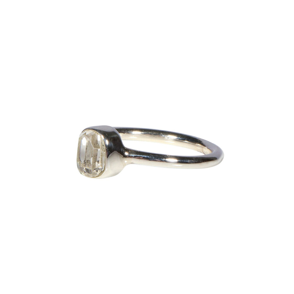 Zilveren ring Herkimer diamant facet maat 17 | ovaal 0,6 x 0,5 cm Zilveren ring Herkimer diamant facet maat 17 | ovaal 0,6 x 0,5 cm