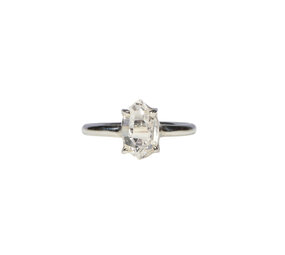 Zilveren ring Herkimer diamant gezet facet maat 17 | markies 1 x 0,6 cm Zilveren ring Herkimer diamant gezet facet maat 17 | markies 1 x 0,6 cm