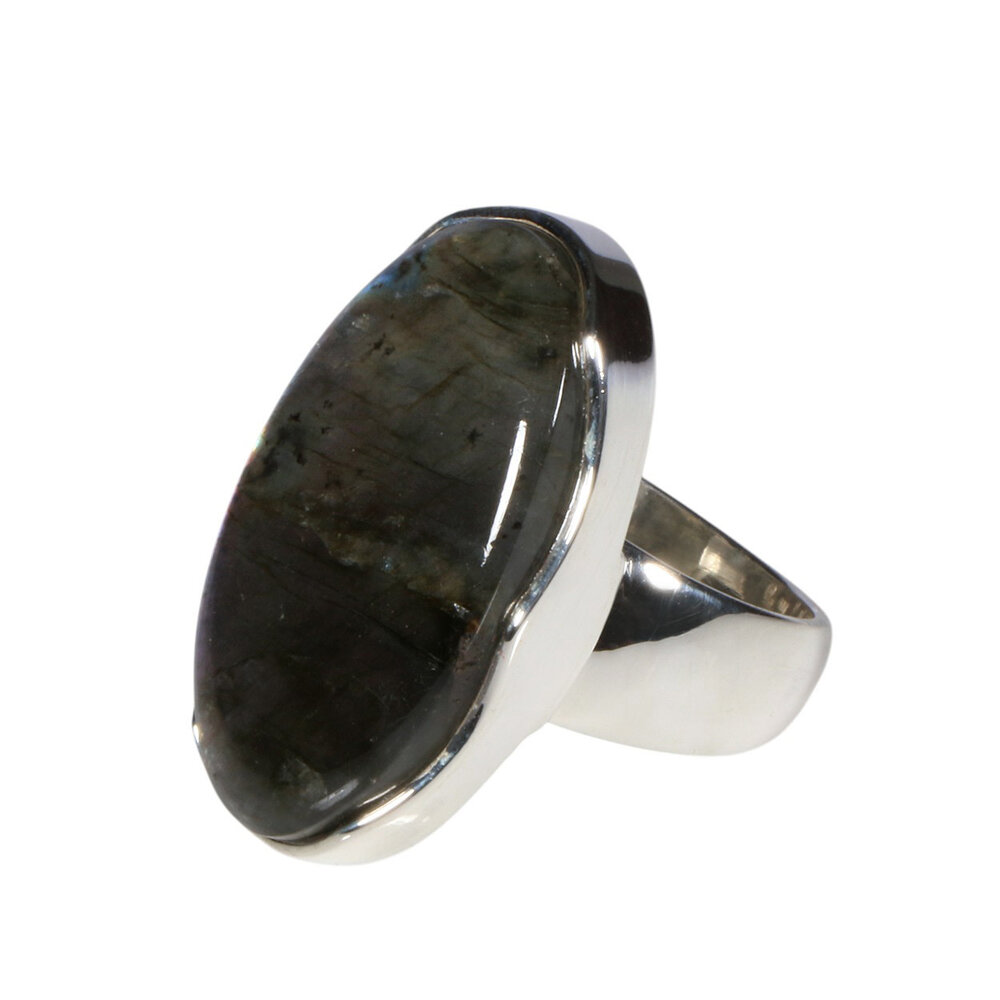 Zilveren ring labradoriet maat 19 | ovaal 3 x 1,7 cm Zilveren ring labradoriet maat 19 | ovaal 3 x 1,7 cm