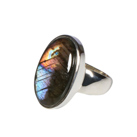 Zilveren ring labradoriet maat 18 1/2 | ovaal 2,4 x 1,4 cm Zilveren ring labradoriet maat 18 1/2 | ovaal 2,4 x 1,4 cm