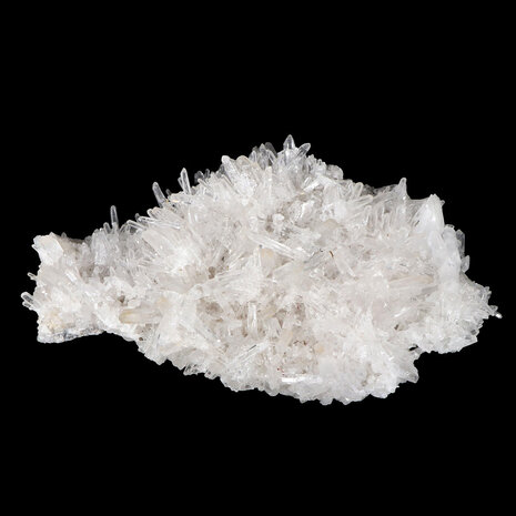 Bergkristal cluster A-kwaliteit 10,5 x 30,5 x 18,5 cm | 4355 gram Bergkristal cluster A-kwaliteit 10,5 x 30,5 x 18,5 cm | 4355 gram