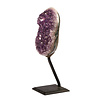 Amethist cluster op standaard 13 x 8 x 4,4 cm | 1065 gram Amethist cluster op standaard 13 x 8 x 4,4 cm | 1065 gram