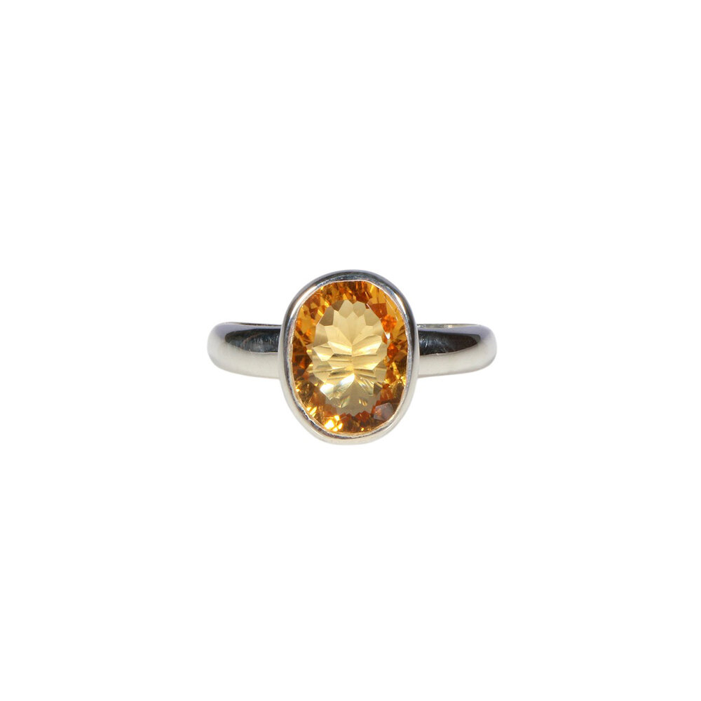 Zilveren ring citrien maat 17 | ovaal facet 1 x 0,8 cm Zilveren ring citrien maat 17 | ovaal facet 1 x 0,8 cm