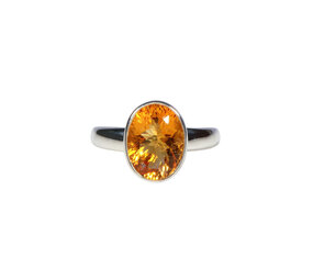 Zilveren ring citrien maat 19 1/2 | ovaal facet 1,3 x 0,9 cm Zilveren ring citrien maat 19 1/2 | ovaal facet 1,3 x 0,9 cm