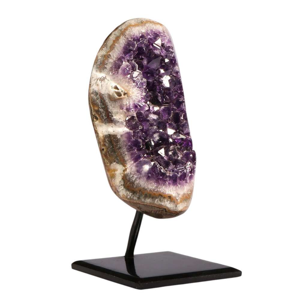 Amethist cluster op standaard 16 x 8 x 7,5 cm | 1951 gram Amethist cluster op standaard 16 x 8 x 7,5 cm | 1951 gram