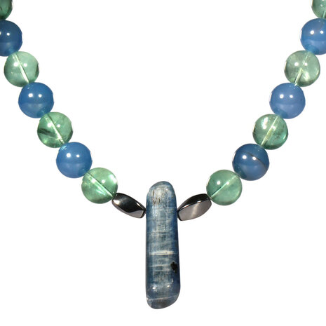 Agaat (blauw), fluoriet en kyaniet ketting verschillende kralen