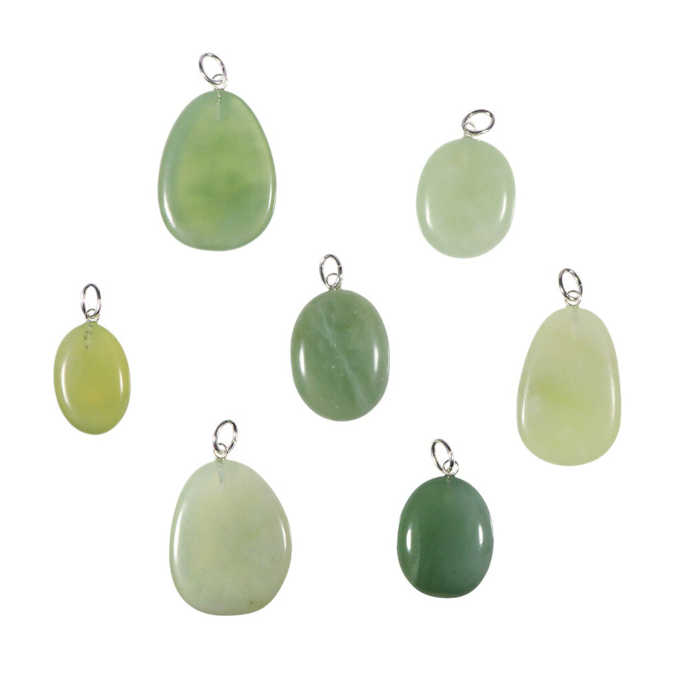 New jade (serpentijn) hanger met zilveren oogje New jade (serpentijn) hanger met zilveren oogje