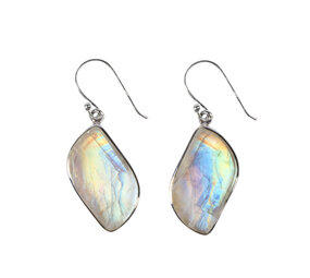 Zilveren oorbellen maansteen (regenboog) | freeform 2,3 x 1,7 cm Zilveren oorbellen maansteen (regenboog) | freeform 2,3 x 1,7 cm