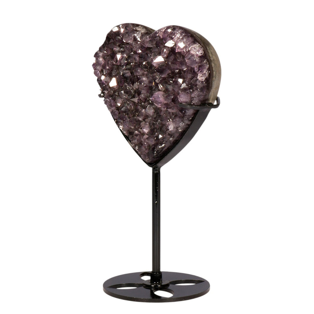 Amethist cluster hart op zwarte standaard 8,8 x 9,4 x 3,7 cm | 546 gram Amethist cluster hart op zwarte standaard 8,8 x 9,4 x 3,7 cm | 546 gram