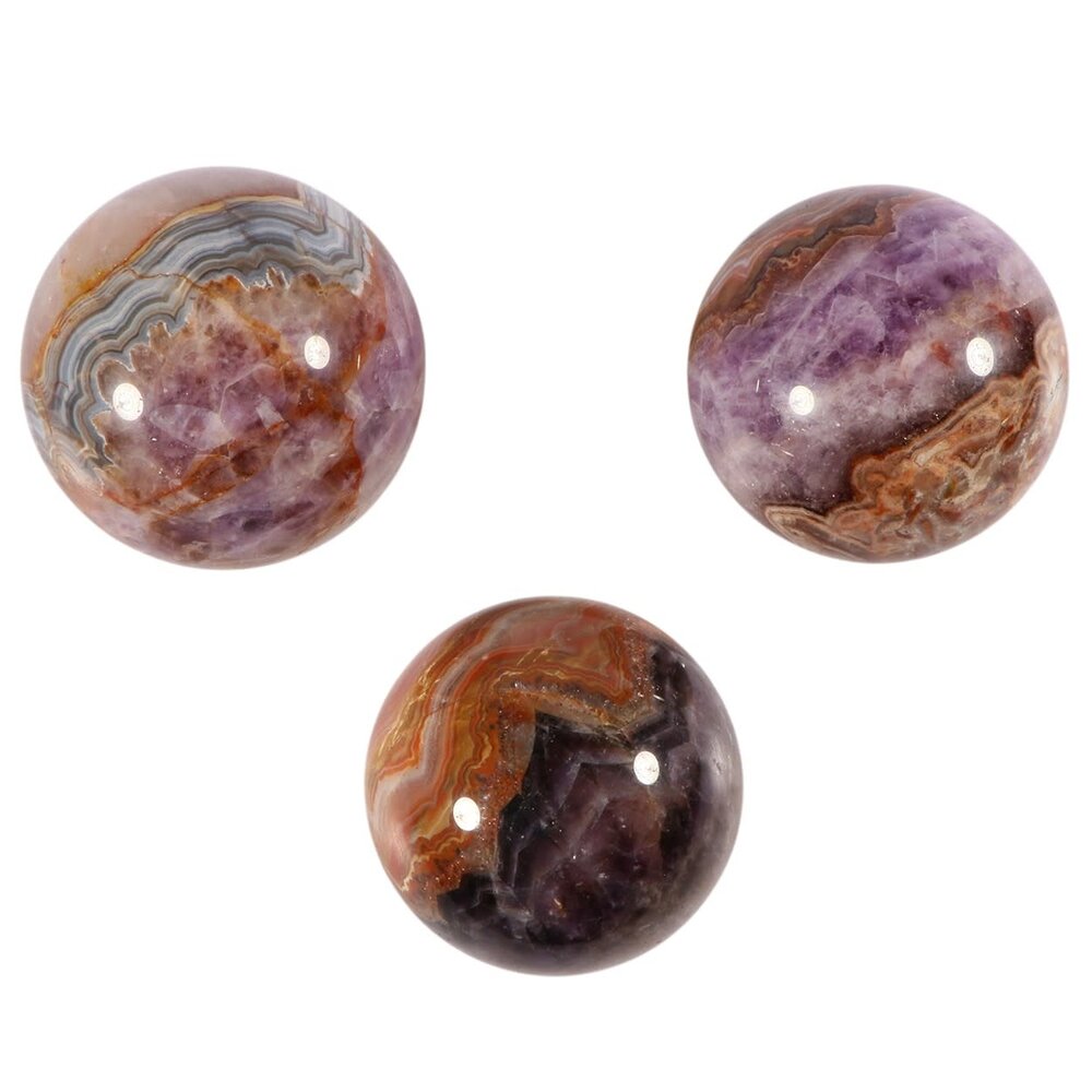Amethist met kantagaat bol 65 - 70 mm Amethist met kantagaat bol 65 - 70 mm