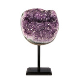 Amethist cluster op standaard 11,7 x 11,4 x 7,8 cm | 1530 gram Amethist cluster op standaard 11,7 x 11,4 x 7,8 cm | 1530 gram
