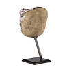 Amethist cluster op standaard 11,7 x 11,4 x 7,8 cm | 1530 gram Amethist cluster op standaard 11,7 x 11,4 x 7,8 cm | 1530 gram