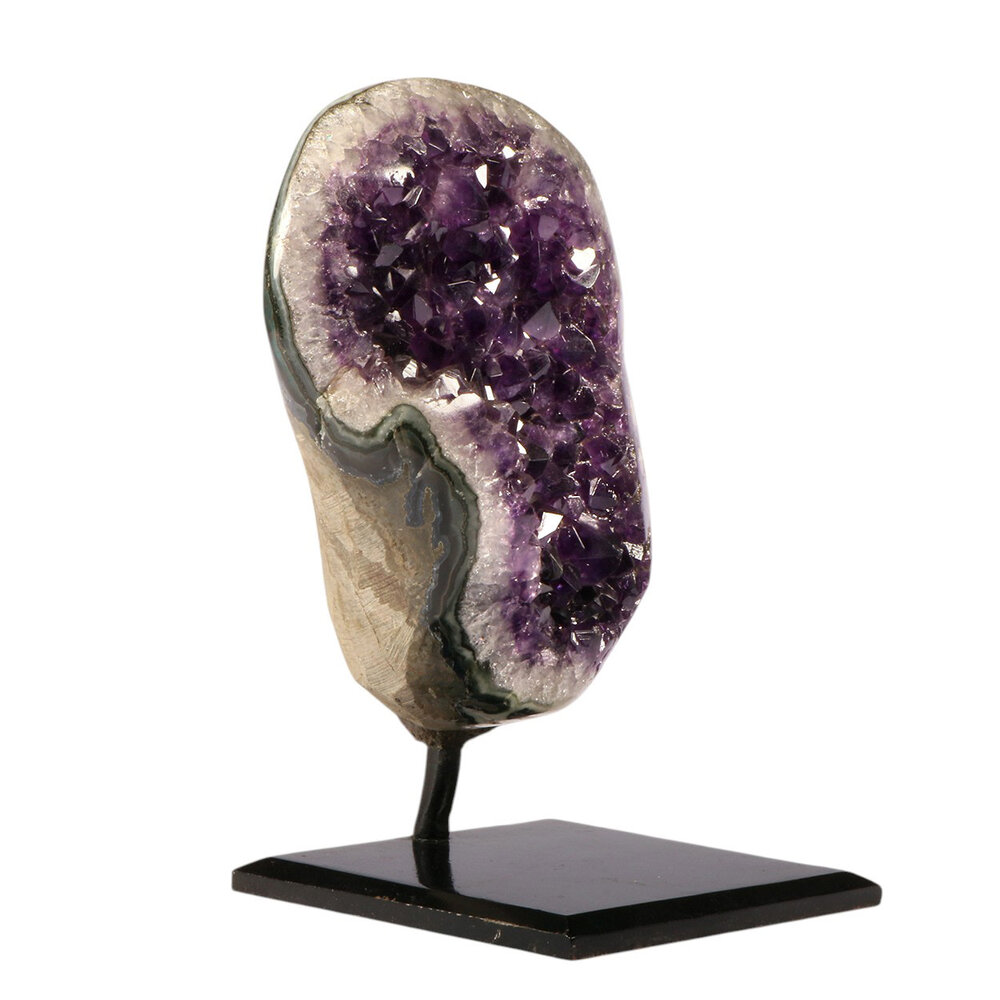 Amethist cluster op standaard 15 x 9,5 x 4,5 cm | 1650 gram Amethist cluster op standaard 15 x 9,5 x 4,5 cm | 1650 gram