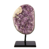 Amethist cluster op standaard 14,9 x 10,4 x 5,2 cm | 1811 gram Amethist cluster op standaard 14,9 x 10,4 x 5,2 cm | 1811 gram