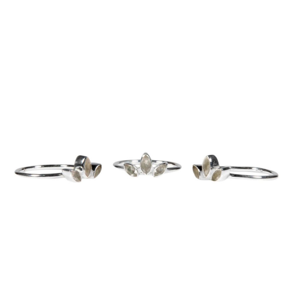 Zilveren ring rozenkwarts maat 16 1/2 | 3 markies geslepen stenen Zilveren ring rozenkwarts maat 16 1/2 | 3 markies geslepen stenen