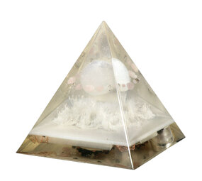 Urn piramide seleniet 12,4 x 12,4 x 13,5 cm Urn piramide seleniet 12,4 x 12,4 x 13,5 cm
