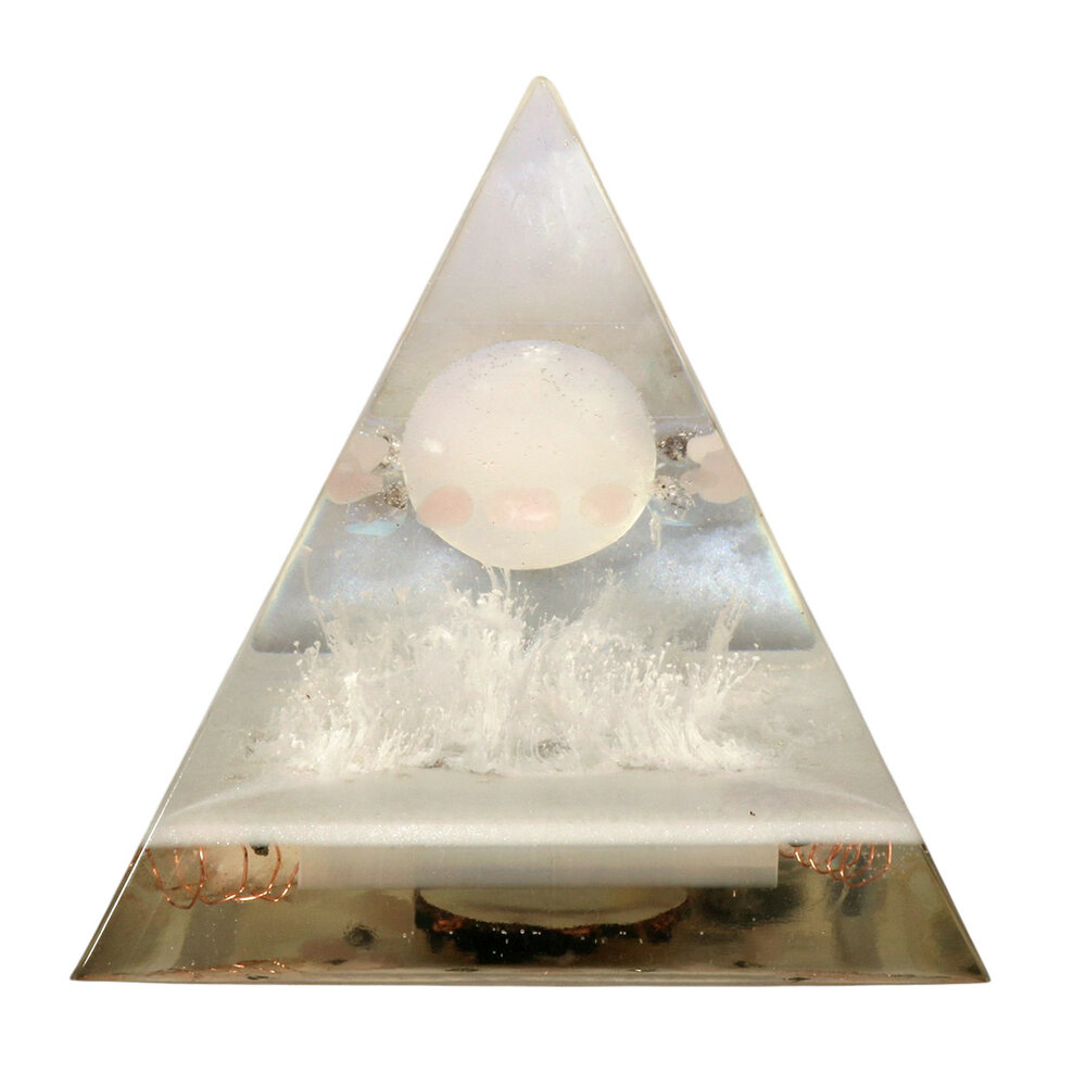 Urn piramide seleniet 12,4 x 12,4 x 13,5 cm Urn piramide seleniet 12,4 x 12,4 x 13,5 cm