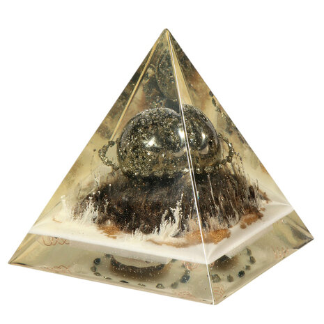 Orgonite piramide pyriet 14,5 x 14,5 x 16 cm | 1456 gram Orgonite piramide pyriet 14,5 x 14,5 x 16 cm | 1456 gram