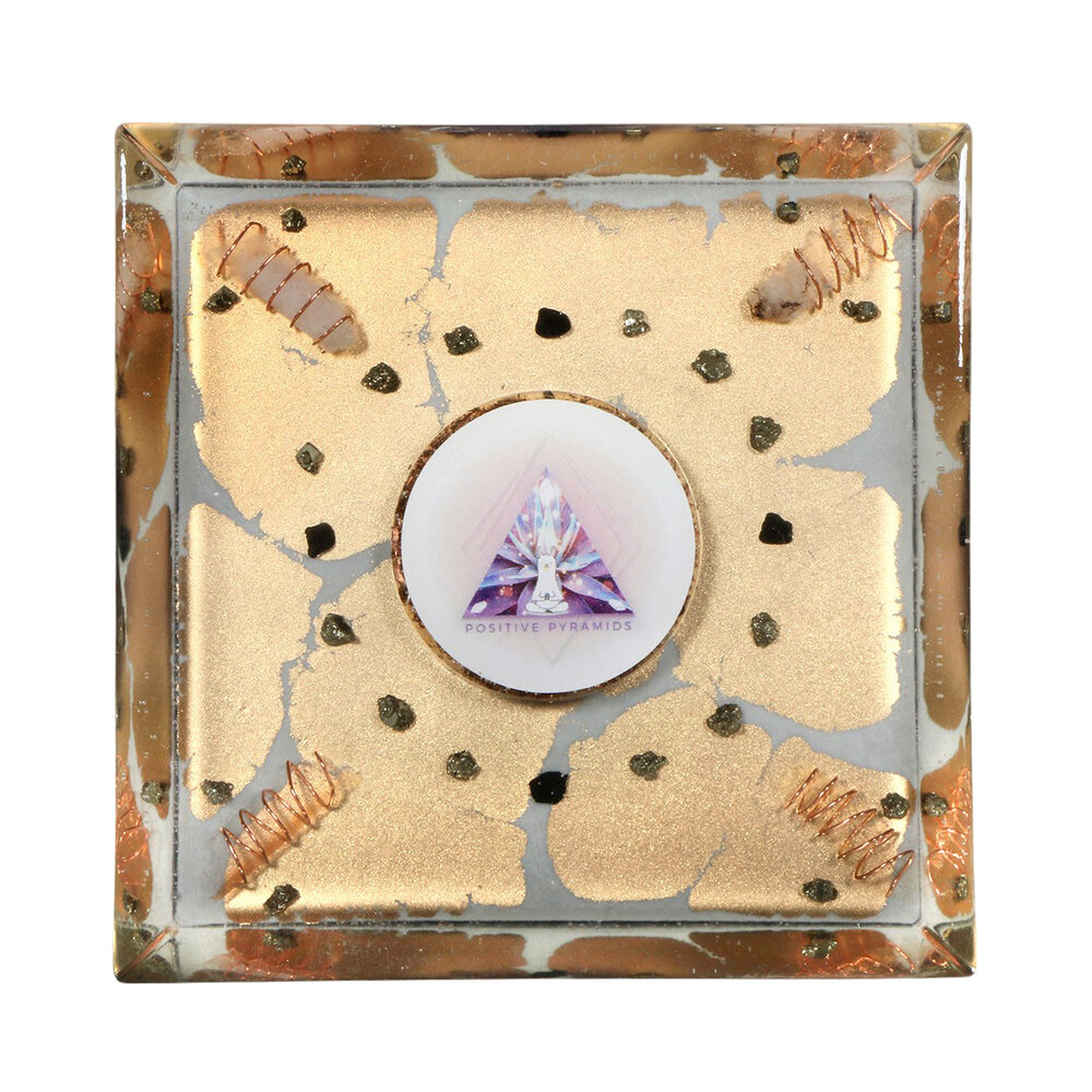 Orgonite piramide shungiet en pyriet 12 x 11 x 11 cm | 498 gram Orgonite piramide shungiet en pyriet 12 x 11 x 11 cm | 498 gram