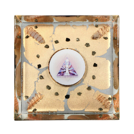 Orgonite piramide shungiet en pyriet 12 x 11 x 11 cm | 498 gram Orgonite piramide shungiet en pyriet 12 x 11 x 11 cm | 498 gram