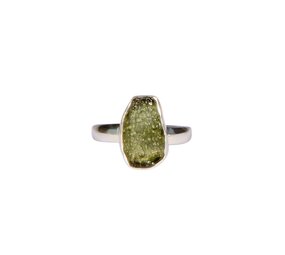 Zilveren ring moldaviet maat 18 1/2 (verstelbaar) | ovaal ruw 1,4 x 0,8 cm