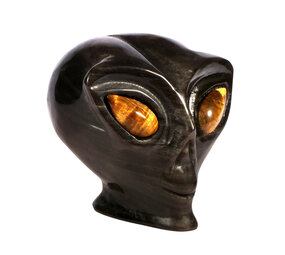 Obsidiaan (zilver) met tijgeroog ogen alien schedel 8,7 x 7 x 7,1 cm | 396 gram Obsidiaan (zilver) met tijgeroog ogen alien schedel 8,7 x 7 x 7,1 cm | 396 gram