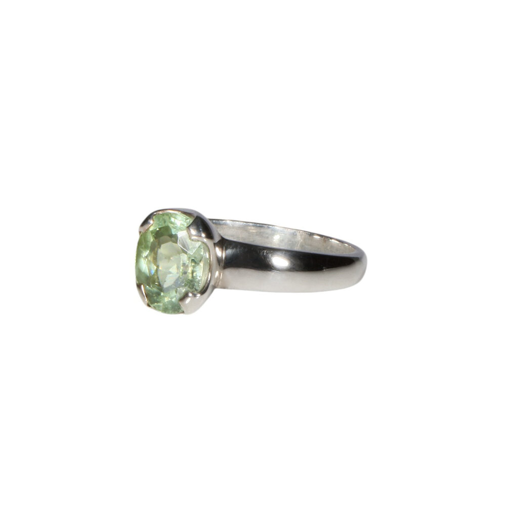 Zilveren ring toermalijn (groen) maat 17 | ovaal (gezet) facet 0,9 x 0,7 cm Zilveren ring toermalijn (groen) maat 17 | ovaal (gezet) facet 0,9 x 0,7 cm