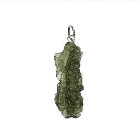 Moldaviet hanger ruw met zilveren oogje 3,2 x 1,2 cm | 2,8 gram Moldaviet hanger ruw met zilveren oogje 3,2 x 1,2 cm | 2,8 gram