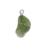 Moldaviet hanger ruw met zilveren oogje 2,7 x 1,7 cm | 3,6 gram Moldaviet hanger ruw met zilveren oogje 2,7 x 1,7 cm | 3,6 gram