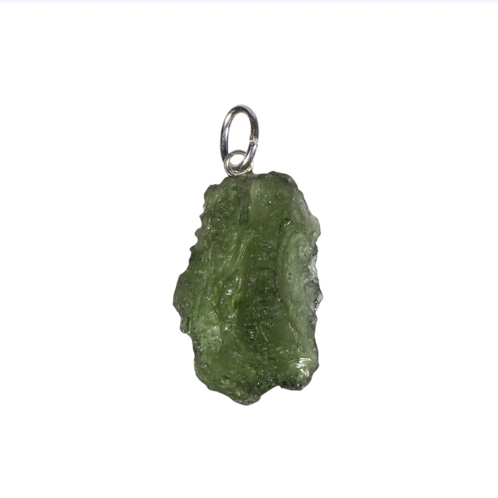 Moldaviet hanger ruw met zilveren oogje 2,4 x 1,5 cm | 2,8 gram Moldaviet hanger ruw met zilveren oogje 2,4 x 1,5 cm | 2,8 gram