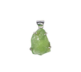 Zilveren hanger toermalijn (groen) ruw | freeform gezet 2,1 x 1,4 cm Zilveren hanger toermalijn (groen) ruw | freeform gezet 2,1 x 1,4 cm