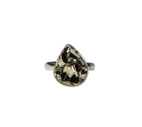 Zilveren ring pyriet maat 18 1/2 (verstelbaar) | ruw druppel 1,5 x 1,3 cm Zilveren ring pyriet maat 18 1/2 (verstelbaar) | ruw druppel 1,5 x 1,3 cm