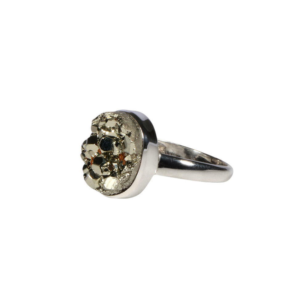 Zilveren ring pyriet maat 18 (verstelbaar) | ruw ovaal 1,3 x 1,1 cm Zilveren ring pyriet maat 18 (verstelbaar) | ruw ovaal 1,3 x 1,1 cm