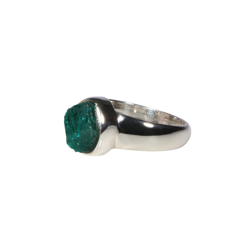 Zilveren ring dioptaas ruw maat 16 1/2 | ovaal 0,9 x 0,7 cm Zilveren ring dioptaas ruw maat 16 1/2 | ovaal 0,9 x 0,7 cm