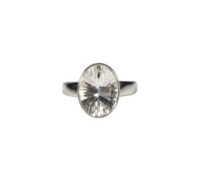 Zilveren ring bergkristal maat 18 | ovaal facet 1,3 x 1 cm Zilveren ring bergkristal maat 18 | ovaal facet 1,3 x 1 cm