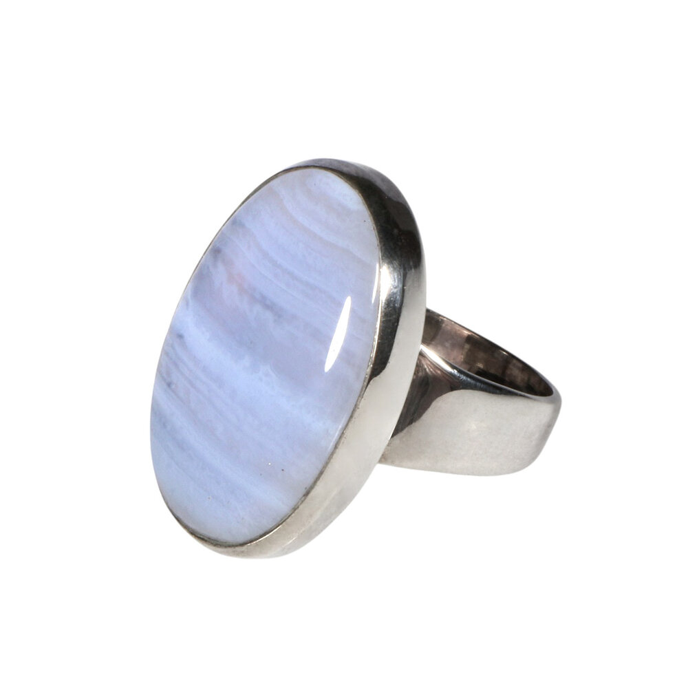 Zilveren ring chalcedoon maat 18 | ovaal 2,4 x 1,5 cm