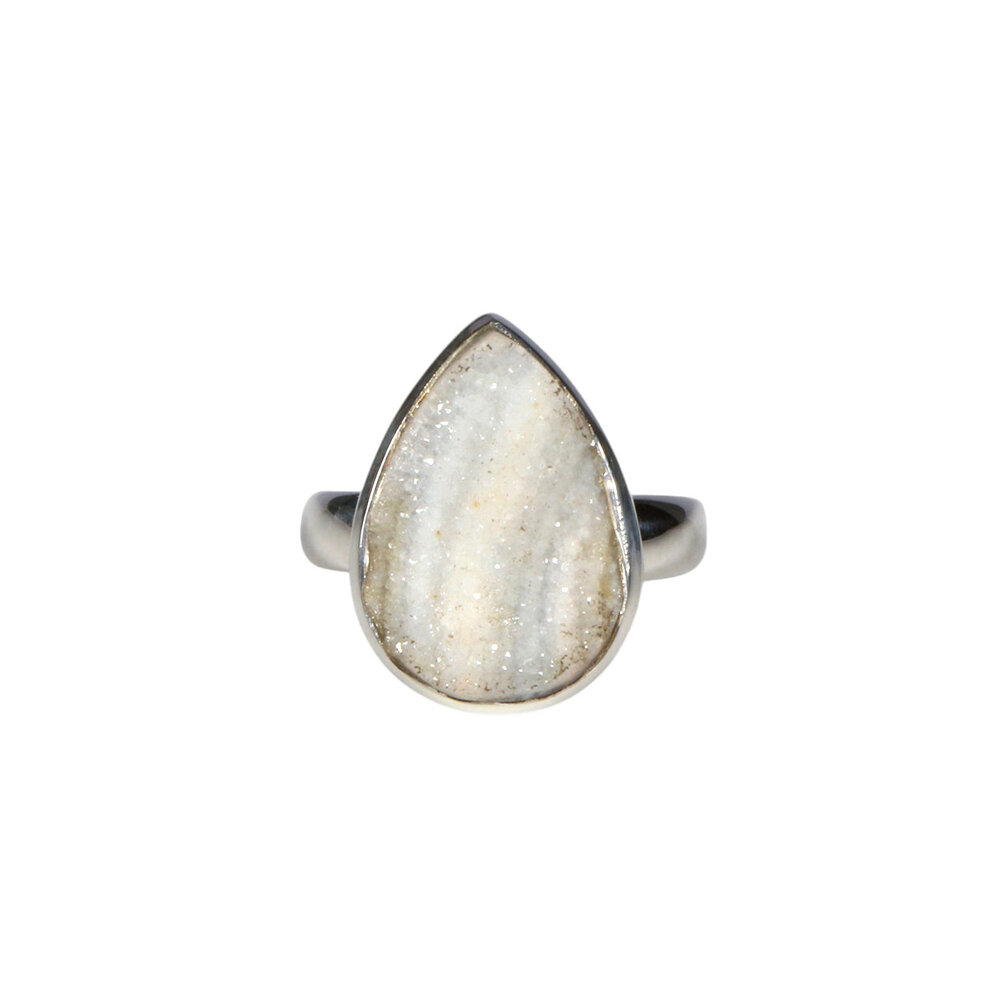 Zilveren ring chalcedoonroosje maat 19 (verstelbaar) | druppel 1,8 x 1,1 cm Zilveren ring chalcedoonroosje maat 19 (verstelbaar) | druppel 1,8 x 1,1 cm