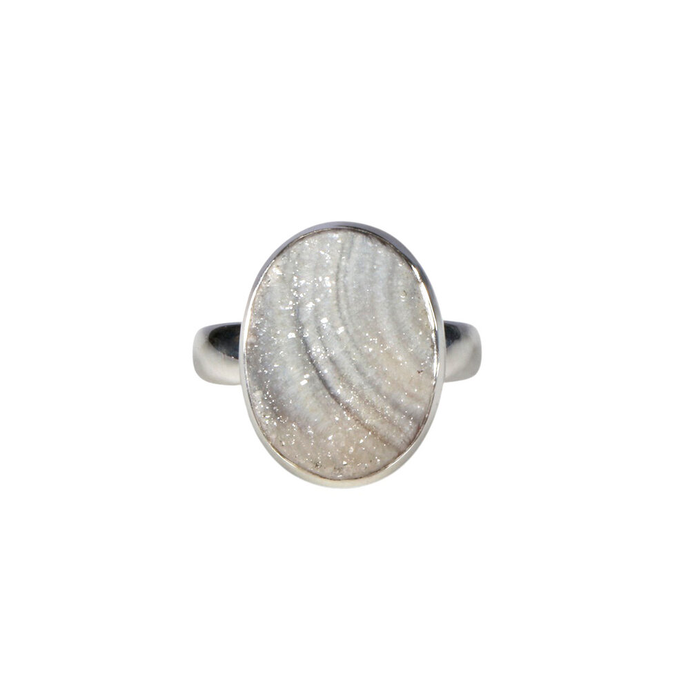 Zilveren ring chalcedoonroosje maat 16 1/2 (verstelbaar) | ovaal 1,6 x 1,2 cm Zilveren ring chalcedoonroosje maat 16 1/2 (verstelbaar) | ovaal 1,6 x 1,2 cm