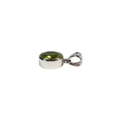 Zilveren hanger peridoot | ovaal facet 0,9 x 0,7 cm Zilveren hanger peridoot | ovaal facet 0,9 x 0,7 cm