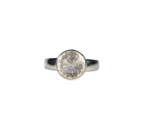 Zilveren ring bergkristal maat 17 1/2 | rond facet 0,9 cm Zilveren ring bergkristal maat 17 1/2 | rond facet 0,9 cm