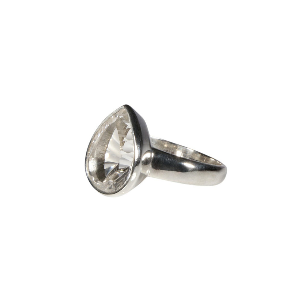 Zilveren ring bergkristal maat 17 | druppel facet 1,3 x 0,9 cm Zilveren ring bergkristal maat 17 | druppel facet 1,3 x 0,9 cm