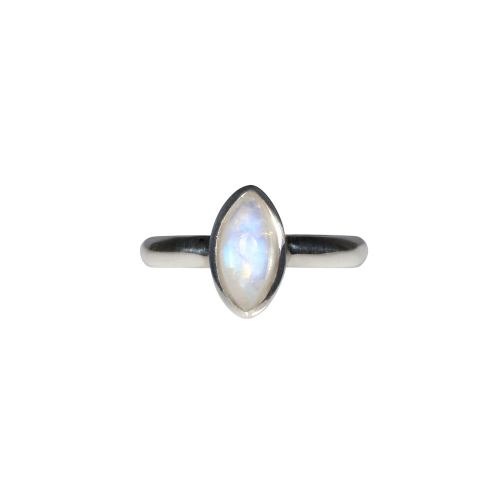 Zilveren ring maansteen (regenboog) maat 19 | markies 1,1 x 0,5 cm Zilveren ring maansteen (regenboog) maat 19 | markies 1,1 x 0,5 cm