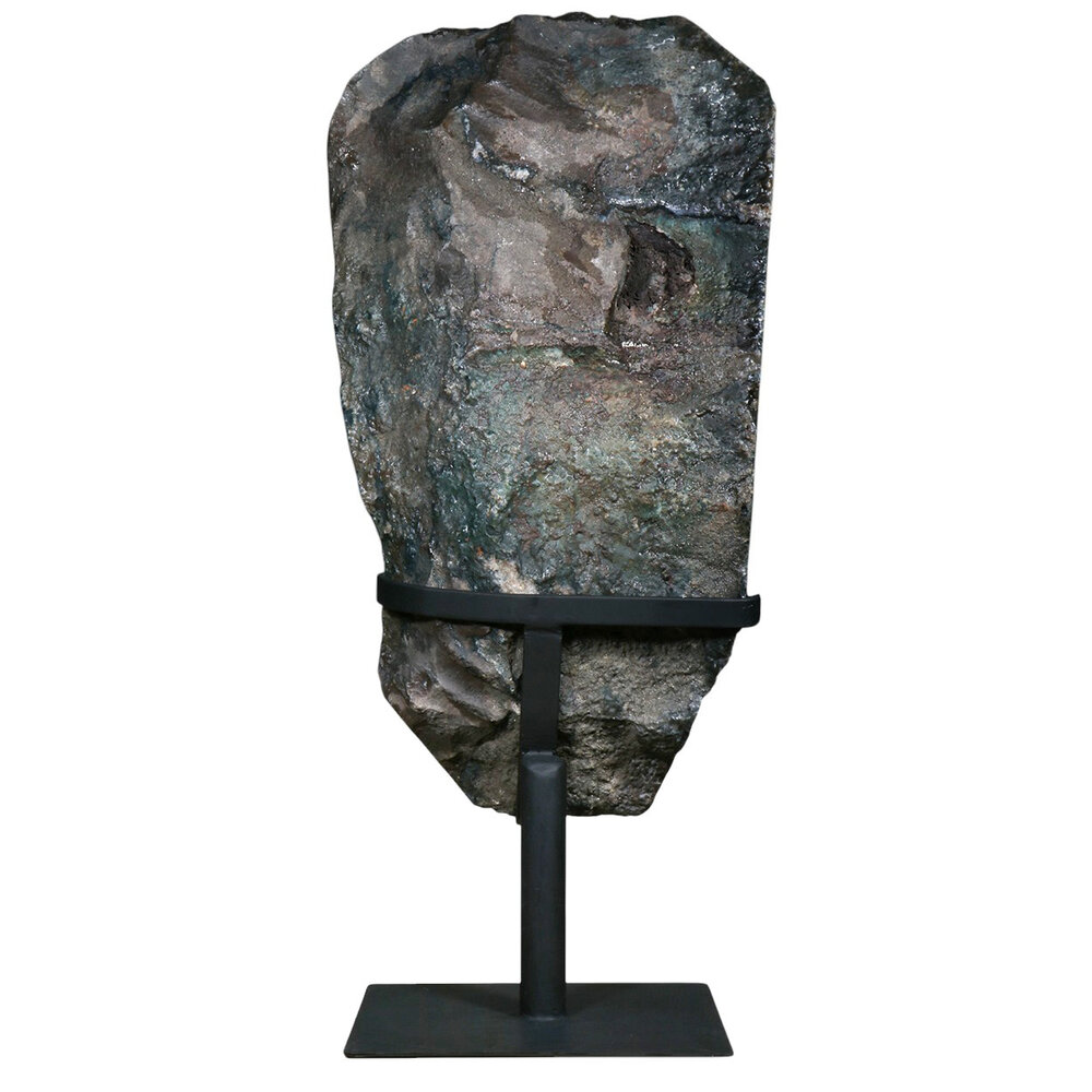 Amethist A-kwaliteit geode op standaard 67 x 36,5 x 10,5 cm | 37,9 kg