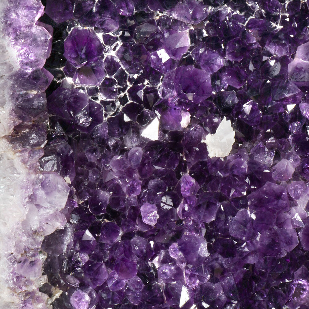 Amethist A-kwaliteit geode op standaard 67 x 36,5 x 10,5 cm | 37,9 kg