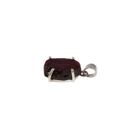 Zilveren hanger granaat ruw | ovaal gezet 1,5 x 1 cm Zilveren hanger granaat ruw | ovaal gezet 1,5 x 1 cm